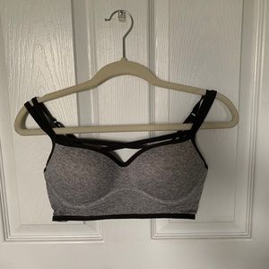 sports bra